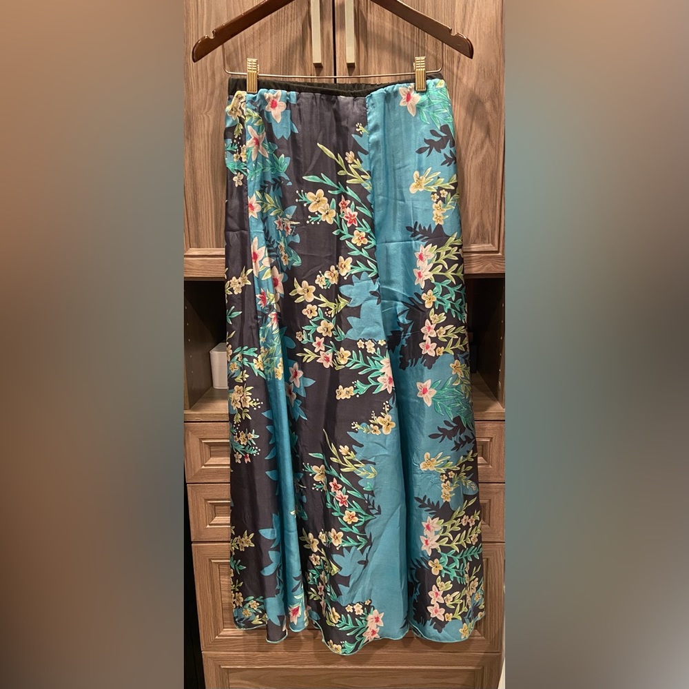 Johnny Was SILK elastic skirt XS